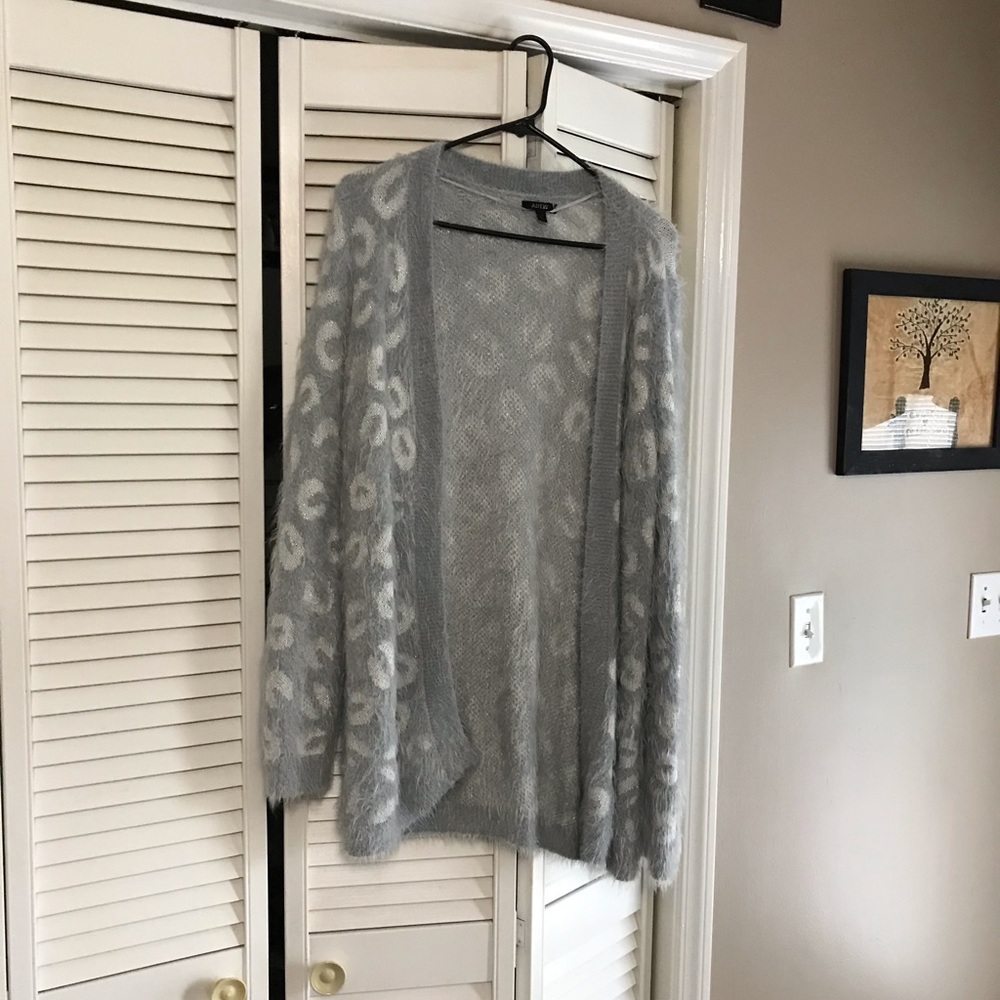 Apt 9 Cardigan SZ LG‎